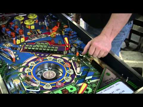 215 Williams MILLIONAIRE Pinball Machine With Spinning Roulette Wheel TNT Amusements 