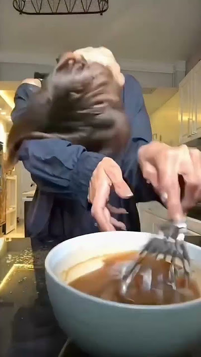 Ratu Kopi sedang terbang 🧚‍♀️🧚‍♀️