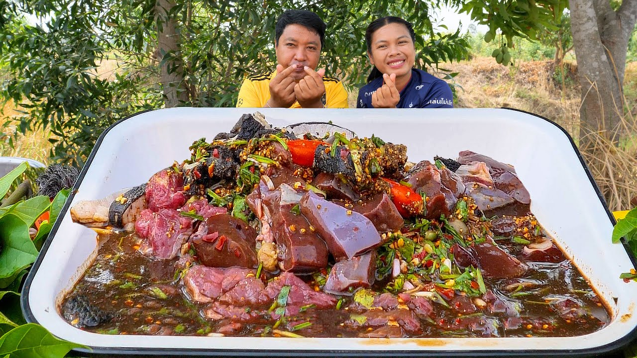 งัวน้อยเกียกตม เครื่องในเน้นรสชาติขมนัวได้ใจสุดๆ