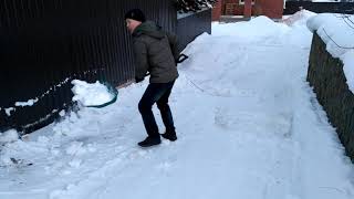 Лайфхак,как очистить двор от снега в восемь раз быстрее