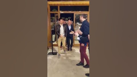 Đoković dočekan uz ovacije: Budvom se ori Nole Srbine