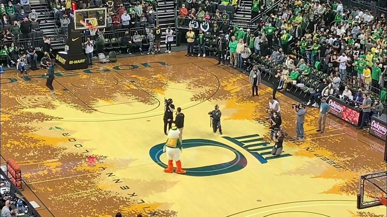 Oregon Football Coach Dan Lanning pumping up the Ducks at MKA YouTube