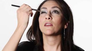 How to Apply Evening Eye Shadow for Hazel Eyes screenshot 5