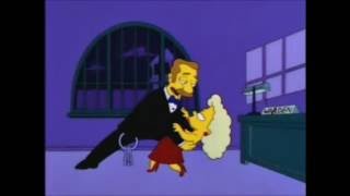 Bart Baila Vestido De Mujer Con Guardia De Prision - Los Simpson