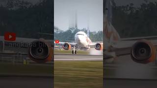 Ketika Pilot Mendarat Pakai Satu Roda Doang faktaunik pesawat  shortsviral