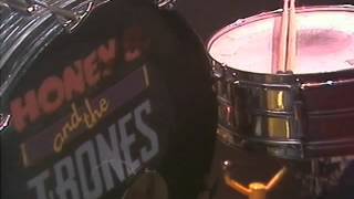Monkey - Honey B & T-Bones