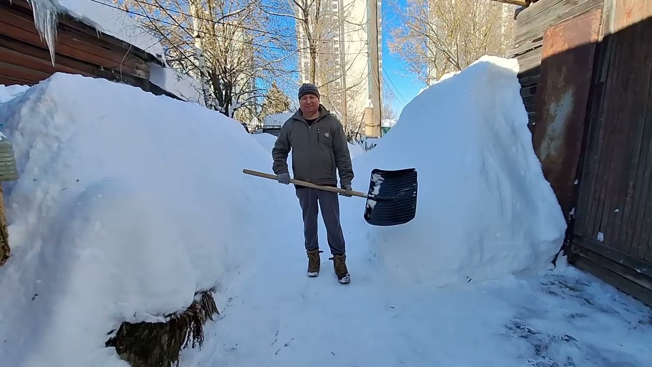 Подмосковье завалило снегом.Роем траншеи что бы выбраться из снежного плена-23.02.2026 год.