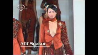fashiontv | FTV.com - BALI FASHION WEEK FEM 2003-3