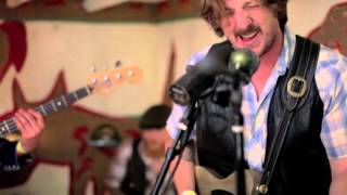 Video thumbnail of "Sunday Valley (Sturgill Simpson) - Let me Know (Live from Pickathon 2011)"