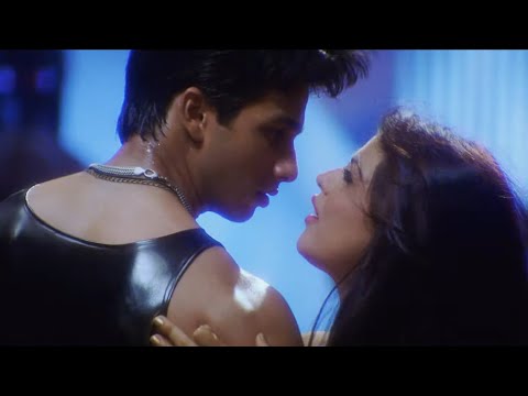 Mujhpe Har Haseena | Ishq Vishk | Shahid, Amrita & Shehnaz | Alisha Kumar & Sonu