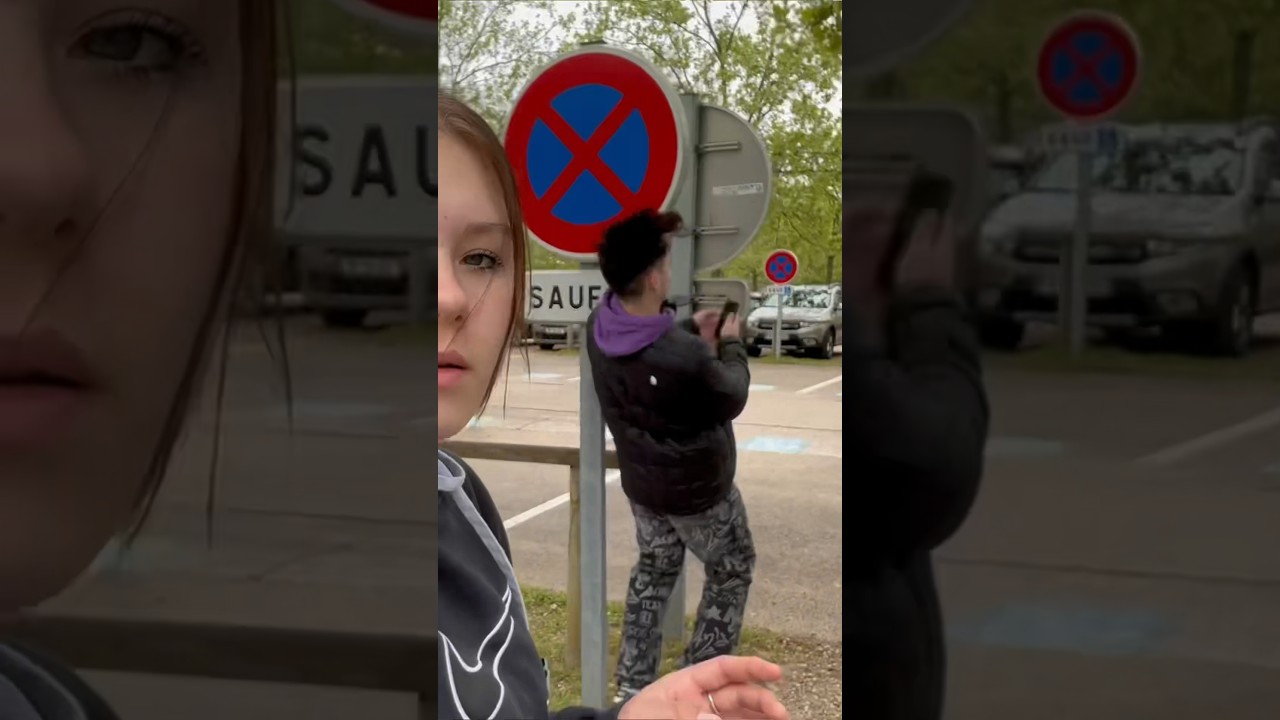 Y’A PAS DE PANNEAU