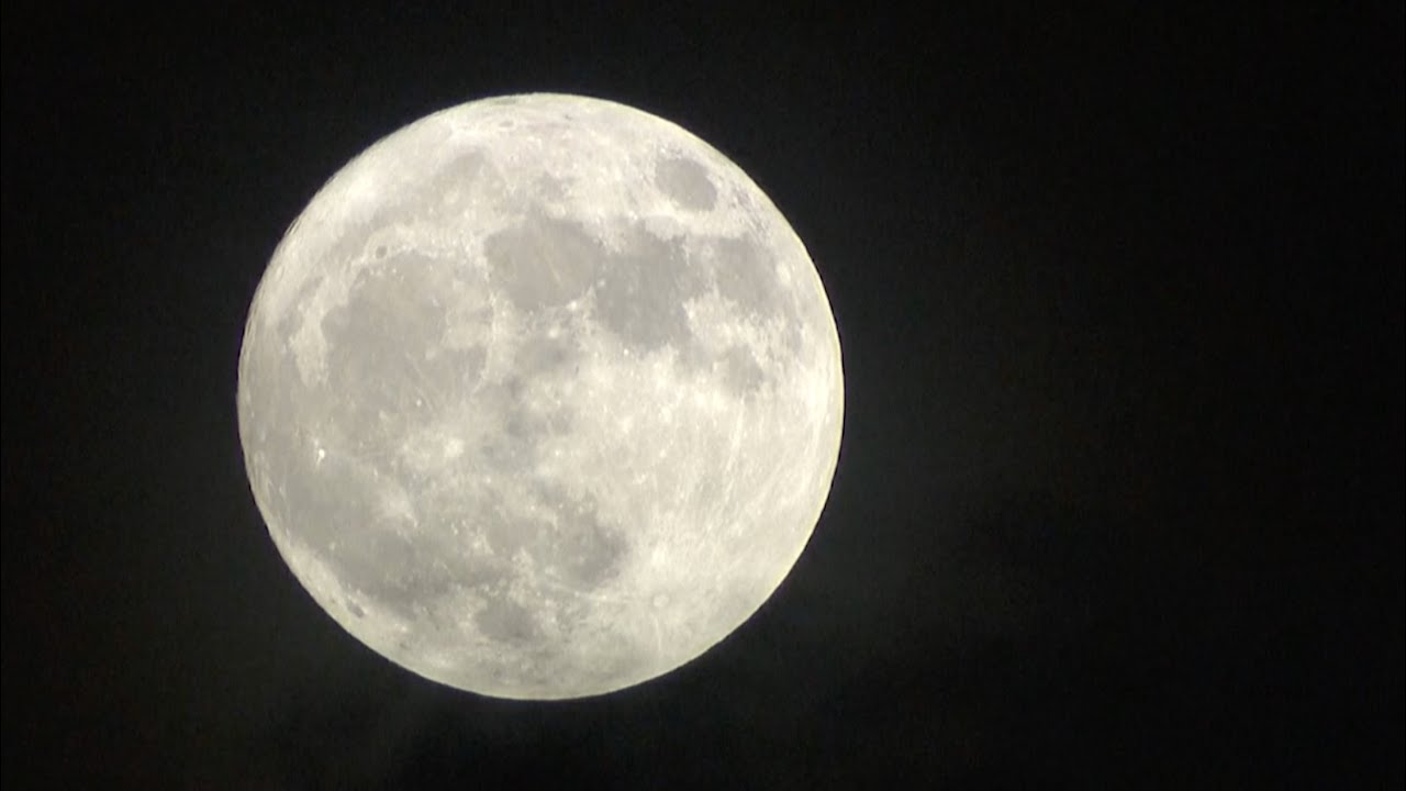 Supermoon glows over Hong Kong - YouTube