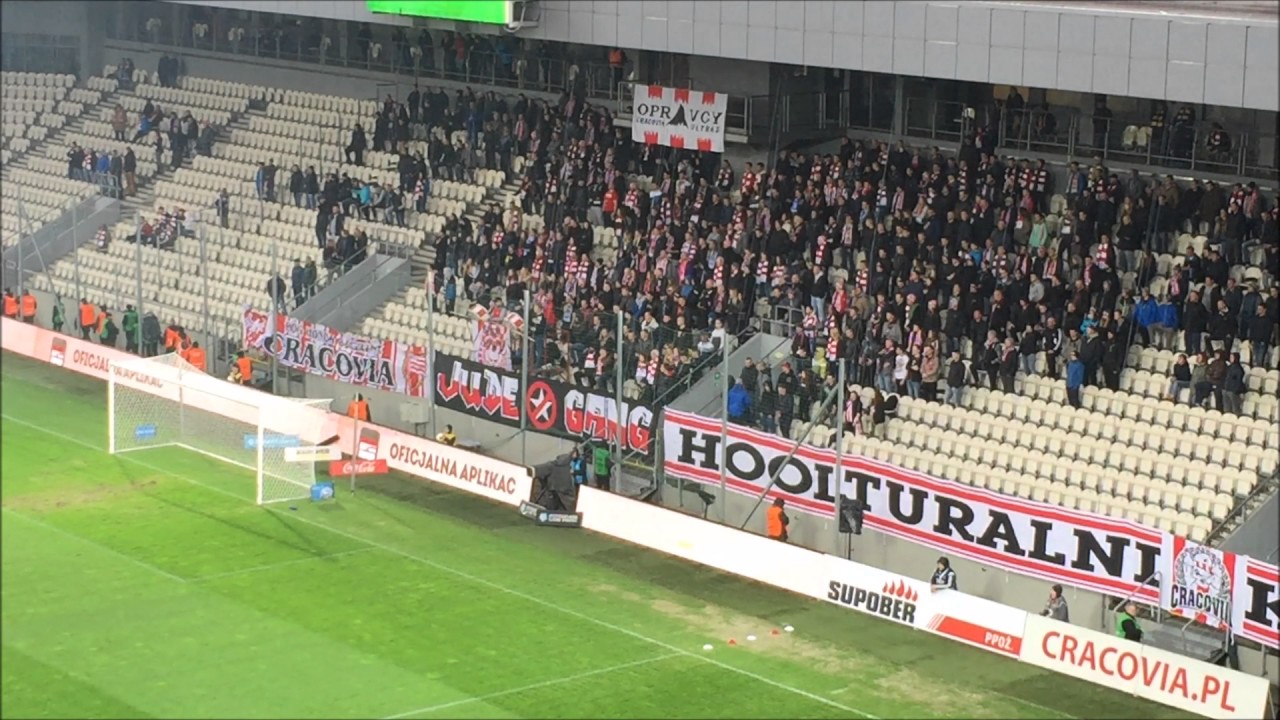E: Cracovia - Śląsk Wrocław [Cracovia fans]. 2017-04-07 football score