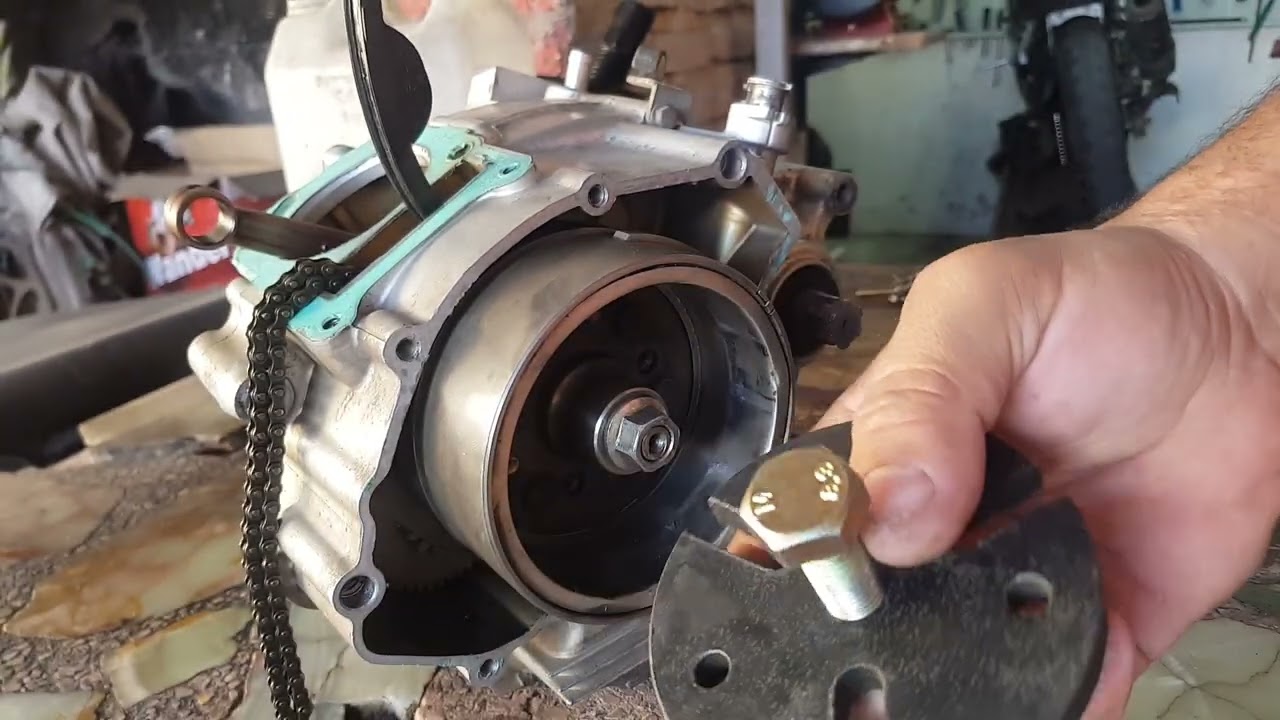 We disassembled the engine of a YBR 125. - YouTube