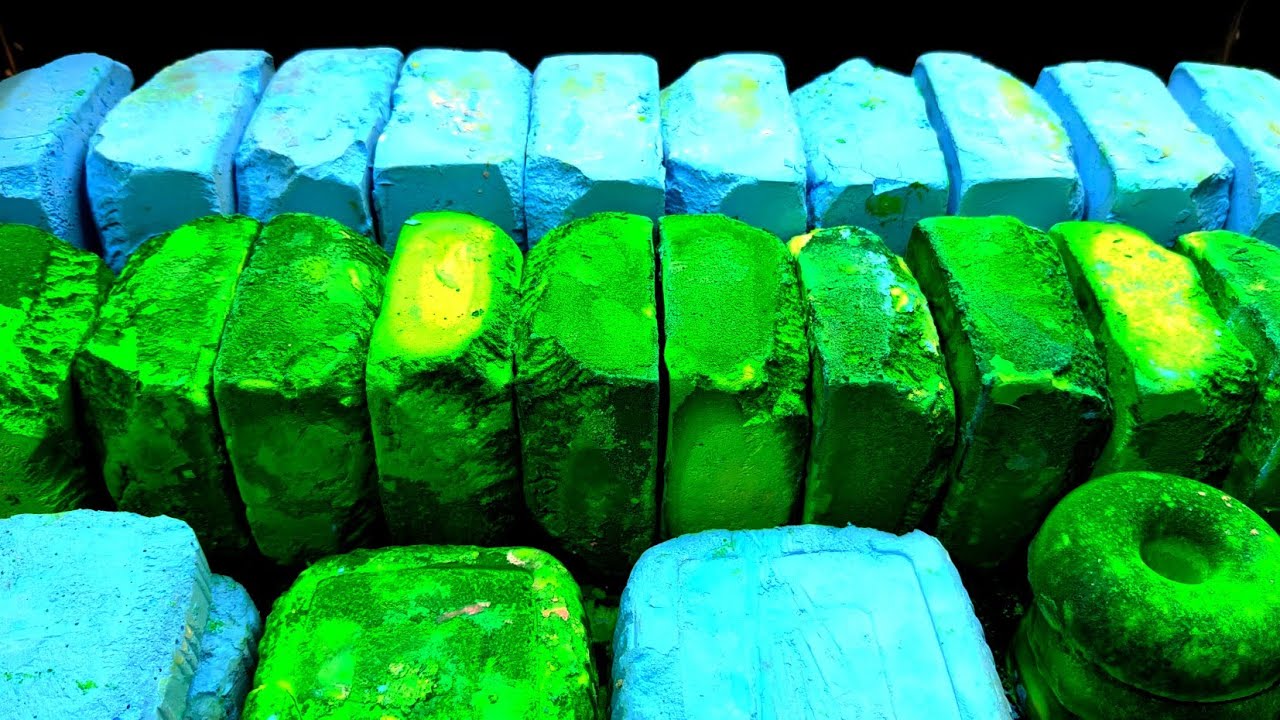 Gym chalk blocks.Dusty.oddlysatisfying #asmr #relaxing 