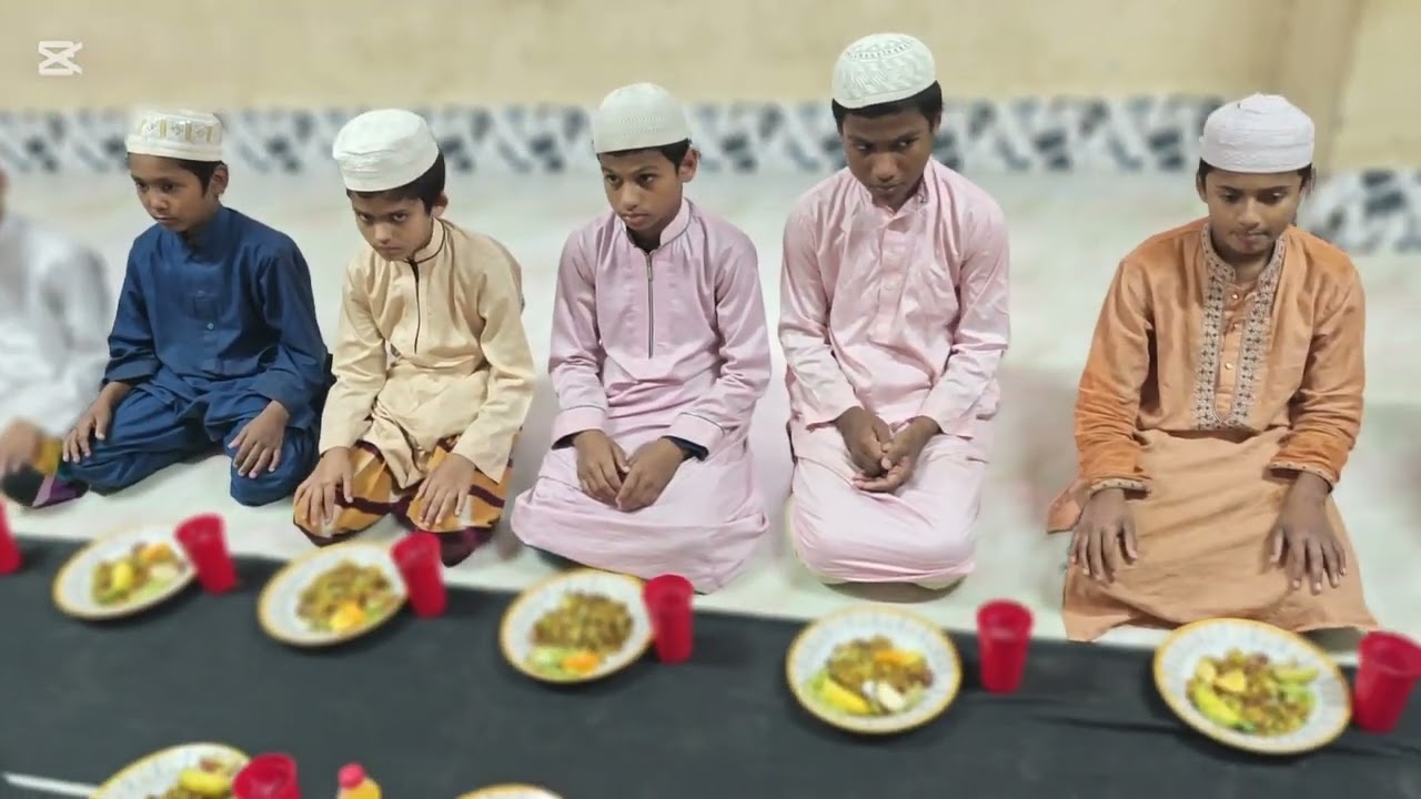 আজকে ইফতারির ব্যবস্থা করেছেন শিমরাইল উত্তরপাড়ার  সাইফুল ইসলাম মালদ্বীপ প্রবাসী 