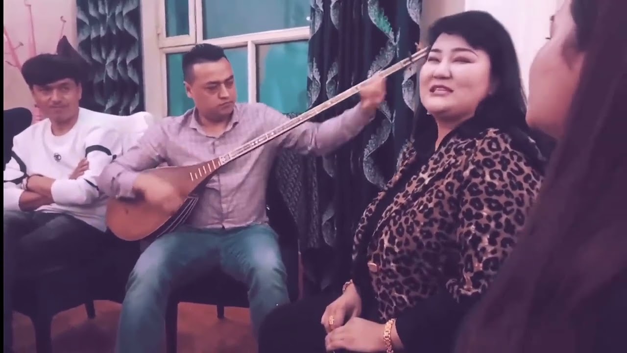 Ana Mihri ft. Asigul Aziz(song) and Abdushkur(Dutar)