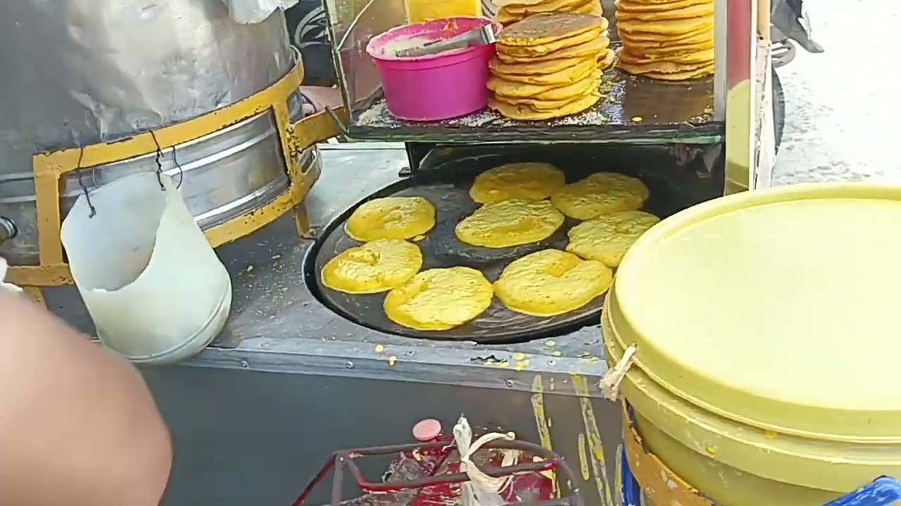 ganito lang Pala magluto ng masarap na hot cake para dumugin ka ng mga costumer guys #hotcakevendor