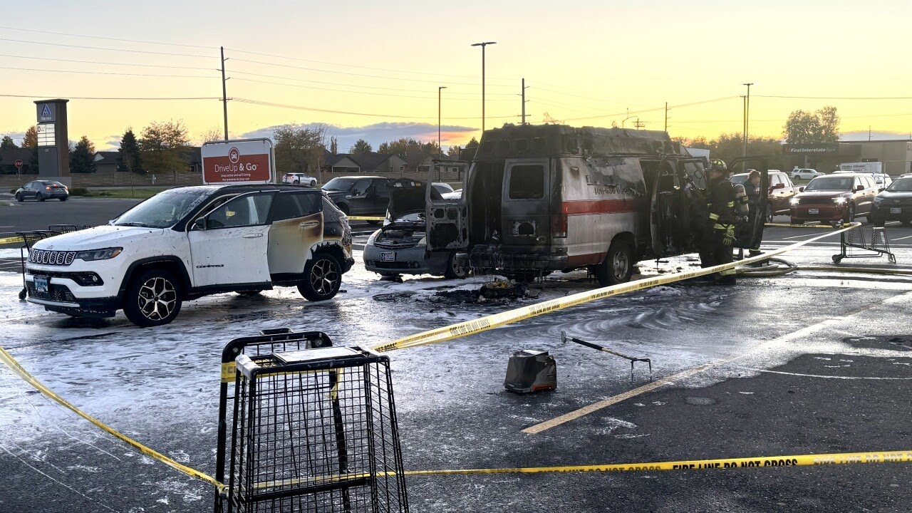 Firefighters put out vehicle fire in Billings - YouTube