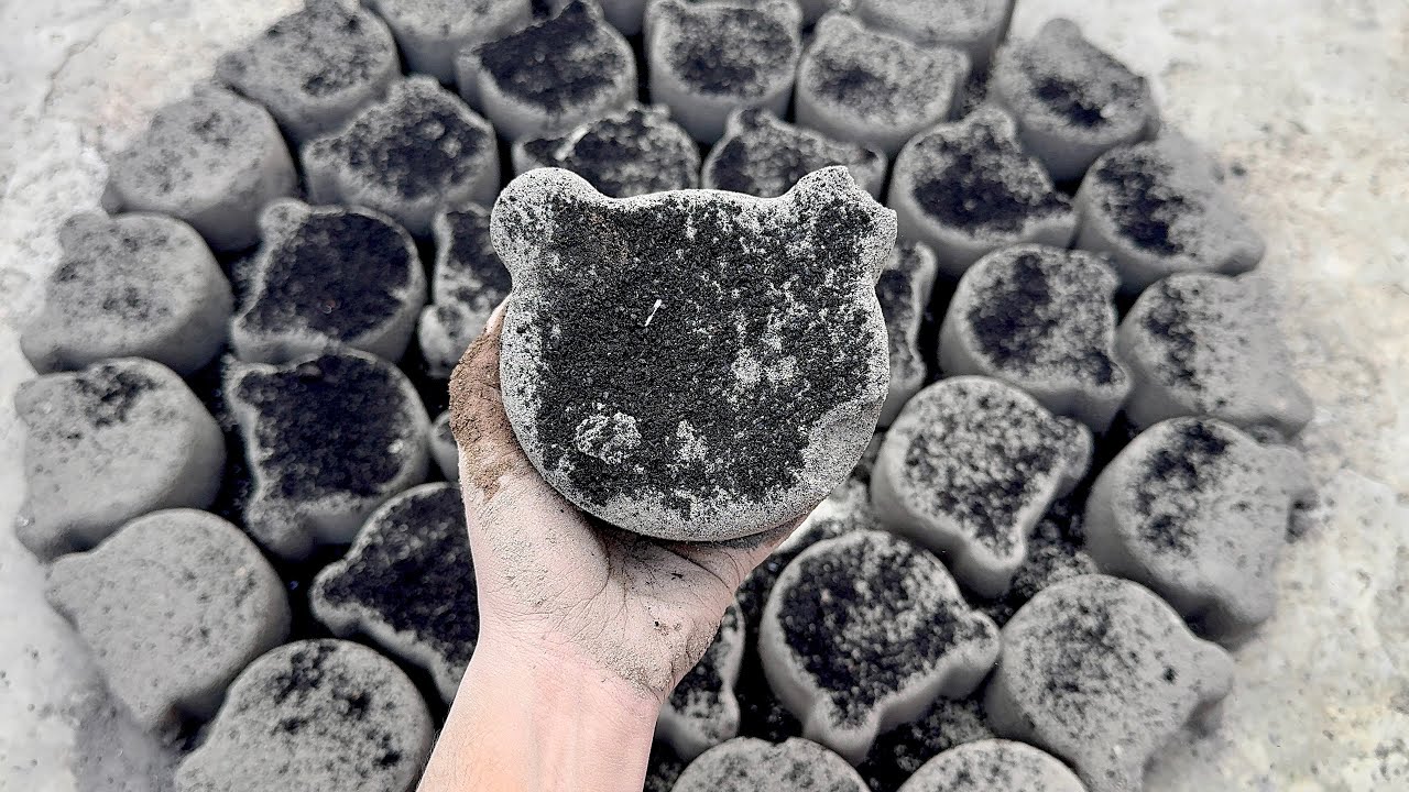 New bombastic crumbling video of black sand cute shapes dry & water 💦 claypot 🥰🤌🏻🔥