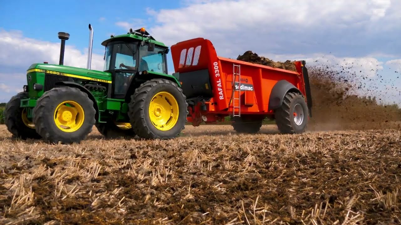 John Deere 3650 à l’épandage de fumier