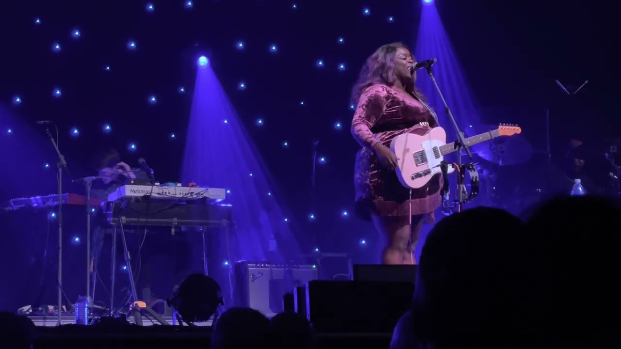 Yola "Starlight" live at The Ryman Nashville