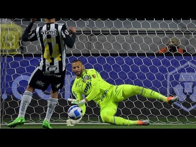 WEVERTON ○ TODOS OS PÊNALTIS DEFENDIDOS PELO PALMEIRAS. 