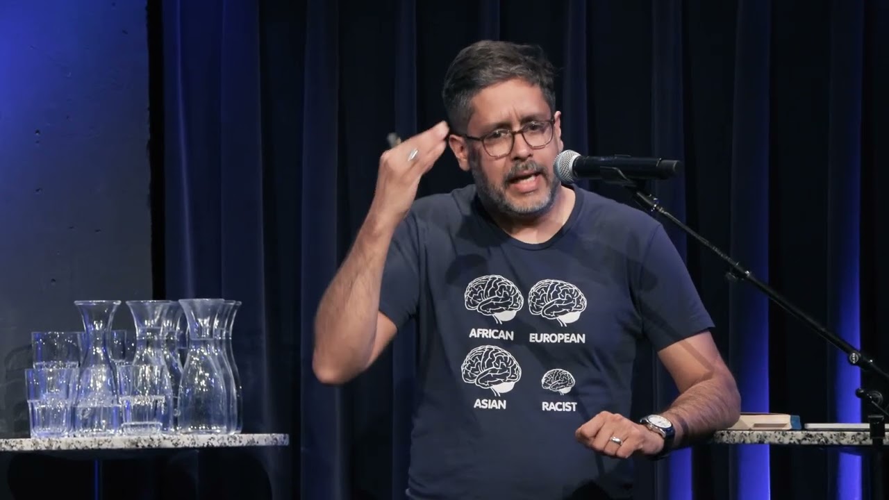 Hasnain Kazim - Reporter Slam beim Journalismusfest 2024 in Innsbruck