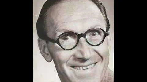 Arthur Askey - Hang Out The Washing On The Seigfri...