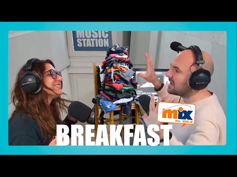 Breakfast Show: Η καρέκλα και τα ρούχα!