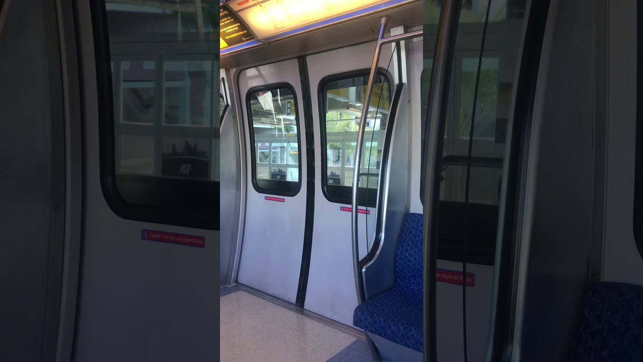 Las Vegas Monorail Doors closing and door clicking lock sound before moving YouTube