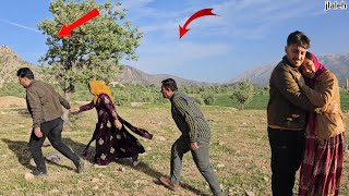 Download Lagu The love of Zeinab and Mojtaba, a love that transformed the entire village MP3