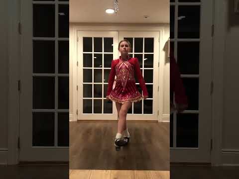 L Devlin Performs