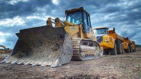 The Giants That Lift the World | Power, Precision & Engineering Masterpiece