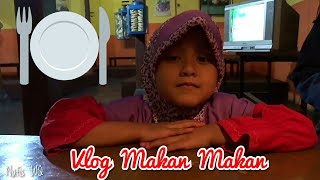 Vlog Makan Makan Bertema Cinta Keluarga  Nafis Makan Ayam Bakar Vlog Kuliner Indonesia