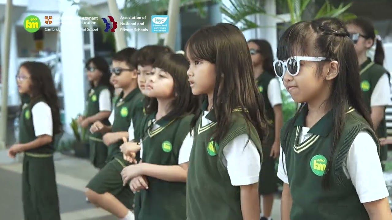 MENABUNG-TITIEK PUSPA | COVER BAKTI MULYA 400 PRIMARY GRADE 1-3