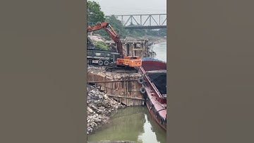 Tổng quan về hoạt động mỏ than trên sông Lô tại khu vực cầu Việt Trì