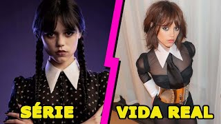 Como são os personagens de WANDINHA na vida real