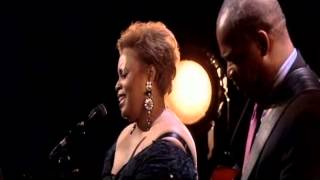 Watch Dianne Reeves Im In Love Again video