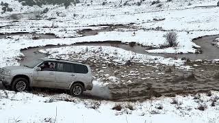 Suzuki Grand Vitara 2.7 & Land Rover Defender 3.0tdi & Suzuki Vitara 2.0 / Muddy Climbing