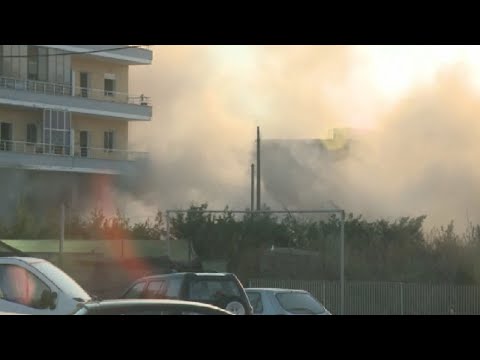 Dy ndërtesa në Shkozet shemben me ekploziv