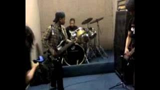 RUTAN punk crew_terinjak