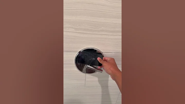 I already broke my Iphone 16… #c#carterpcst#techt#techtoktechfacts #iphone #android #apple #iphone16