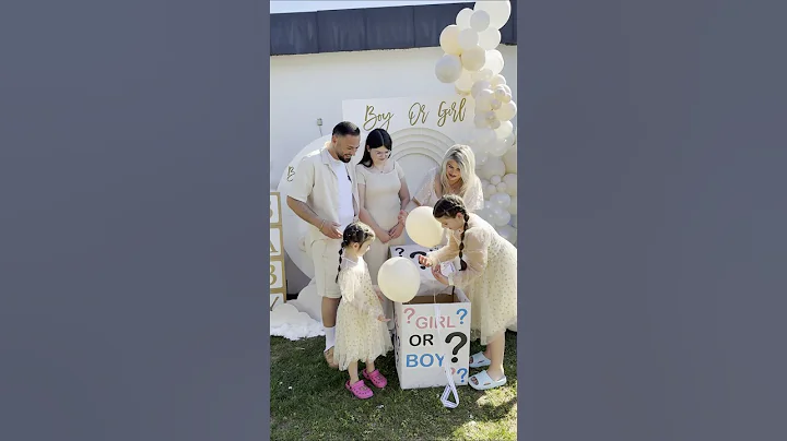 Boy or Girl? It's going to be a……….? ©gentaa_oo #genderreveal #fürdich #baby #party #girl #boy