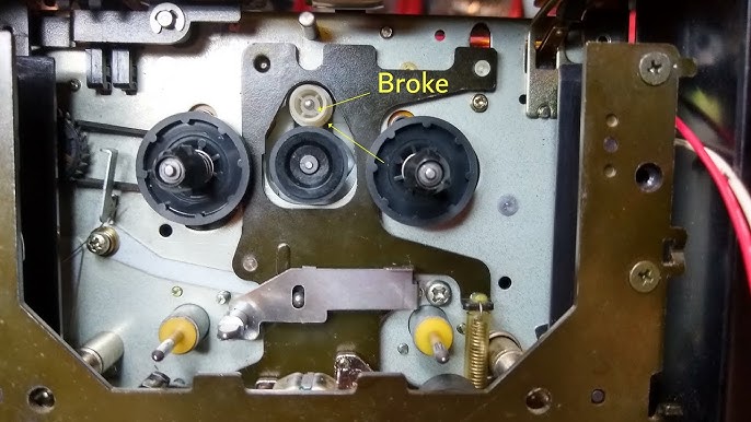 I finished replacing the belts on my Yamaha KX-930, but it still stops a  few seconds after I press play, fast forward, or rewind. Is there a  solution to this? : r/cassetteculture