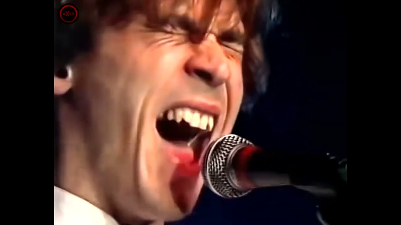 The Comsat Angels - Independence Day (Music Video) - YouTube