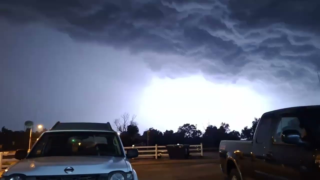 Violent Lightning Strikes:Epic... Multiple UFO starting at time stamp 4:07 & to the end of video.
