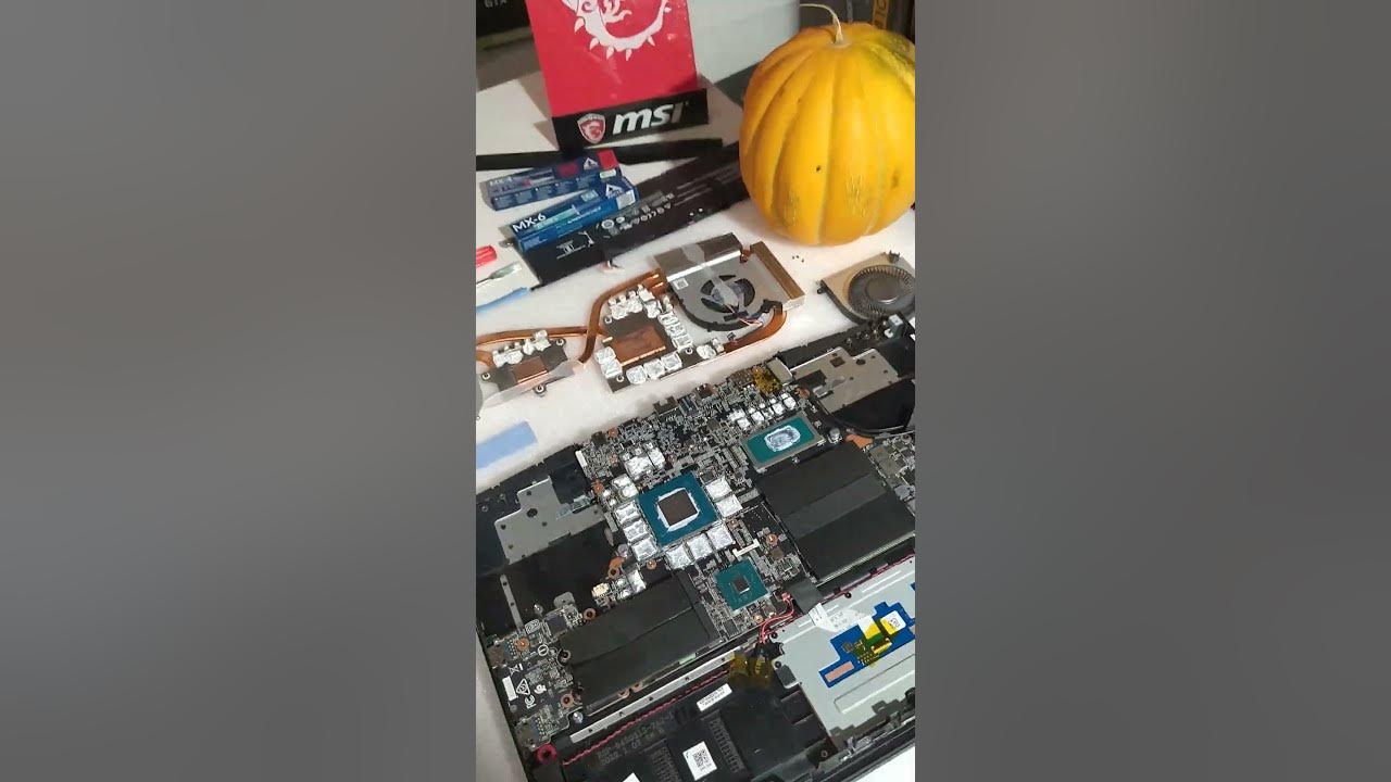 Обслуживание системы охлаждения на ноутбуке MSI 17C5 - YouTube