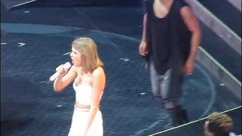 Taylor Swift 1989 Tour Live @ Manchester Arena (June 2015)