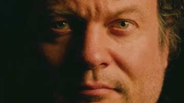 Persistence prevails when all else fails. #devonlarratt #kingofthetable